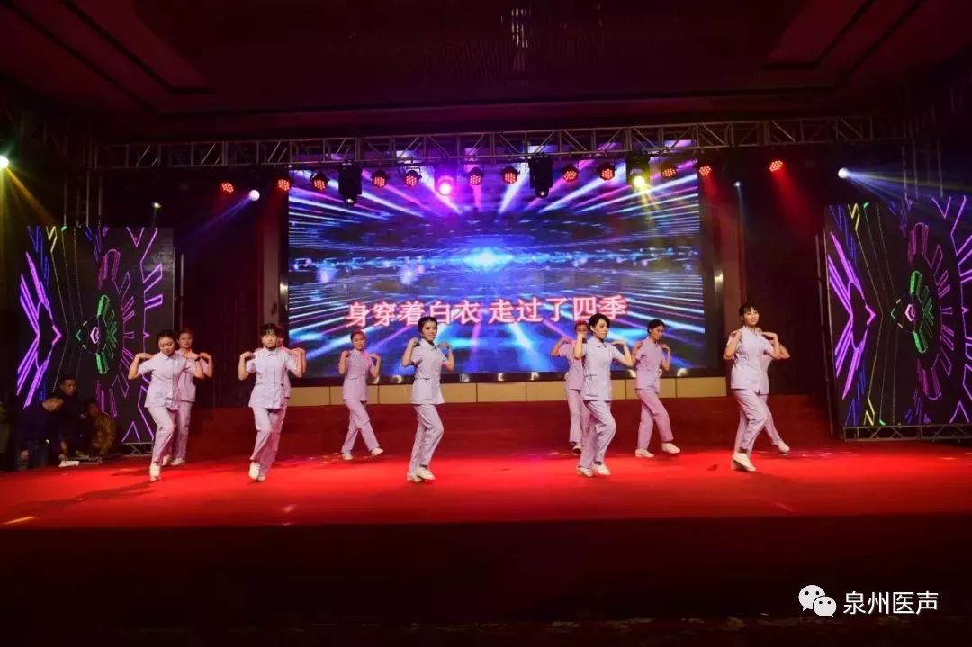 科技引领舞蹈潮流，全新智能广场舞神器与最新歌曲风潮来袭！