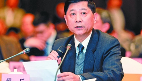昌都市委常委展示最新科技利器，开启智慧生活新篇章体验