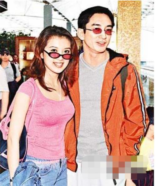 独家揭秘，李微漪与格林的温情冒险篇章——往年11月17日的最新动态