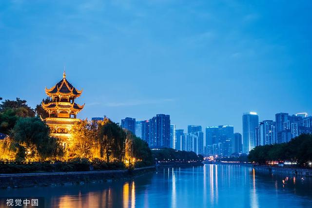 回望辉煌历程，成都城西热门楼盘发展史之十二月初二日的璀璨明珠