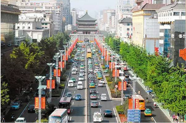 历史上的12月10日西安西大街实时路况深度解析与评测报告